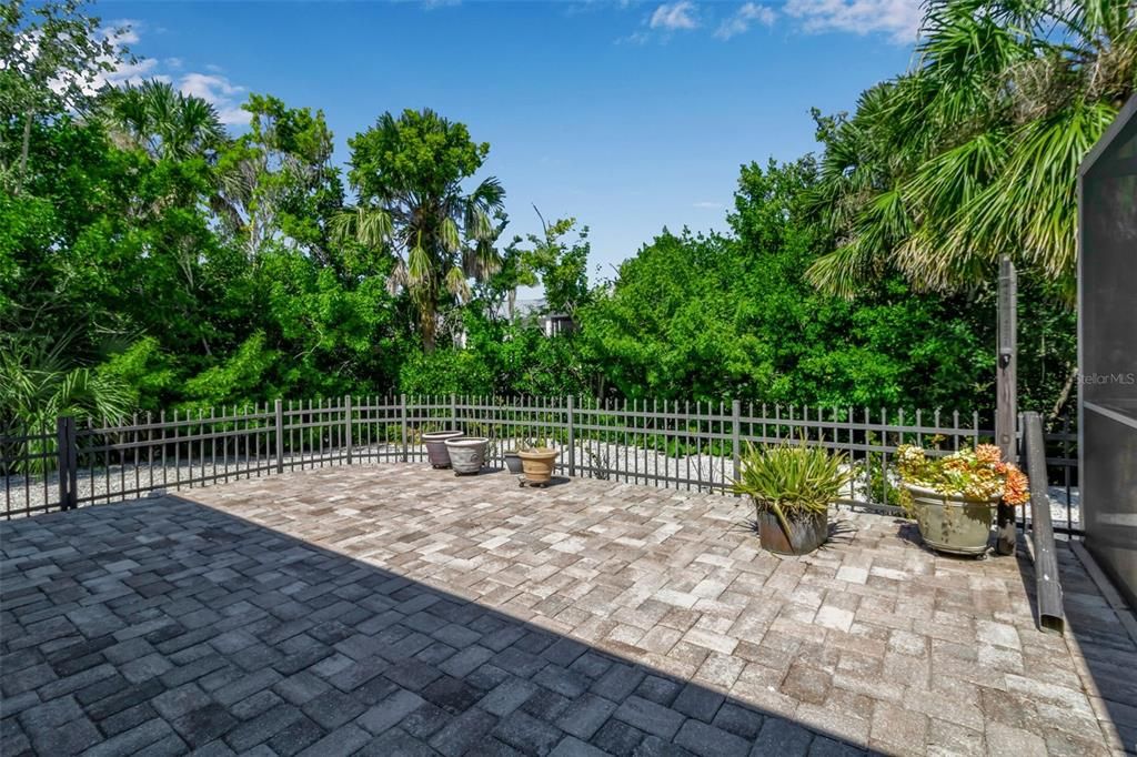 Под контрактом: $1,300,000 (3 спален, 2 ванн, 1511 Квадратных фут)