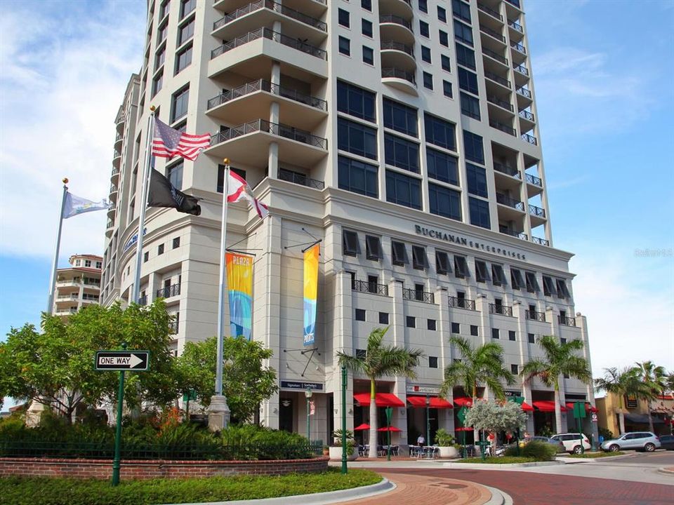 待售: $5,425,000 (4 贝兹, 4 浴室, 3906 平方英尺)