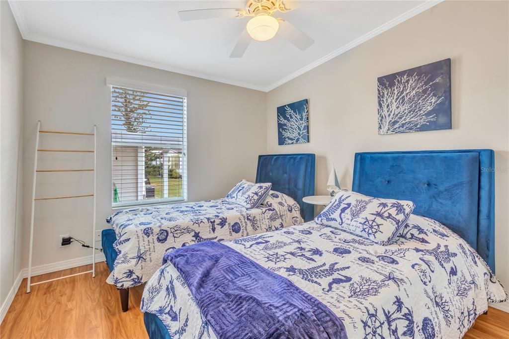 For Sale: $210,000 (3 beds, 2 baths, 1404 Square Feet)