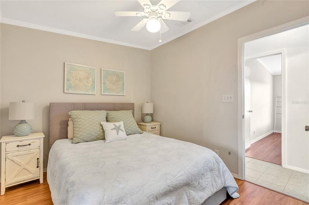 For Sale: $210,000 (3 beds, 2 baths, 1404 Square Feet)