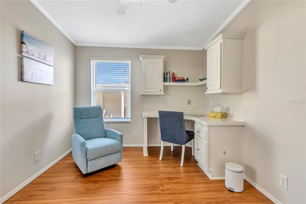 For Sale: $210,000 (3 beds, 2 baths, 1404 Square Feet)