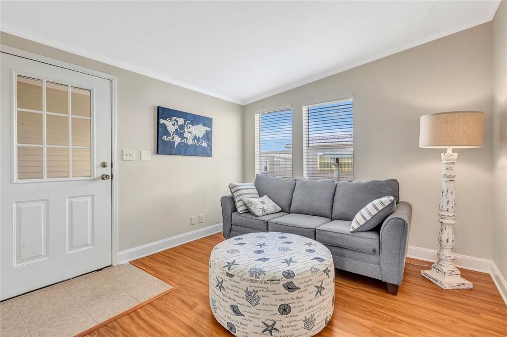 For Sale: $210,000 (3 beds, 2 baths, 1404 Square Feet)