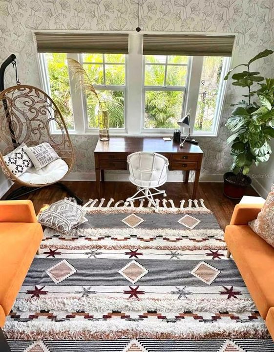 For Sale: $549,000 (3 beds, 3 baths, 1456 Square Feet)