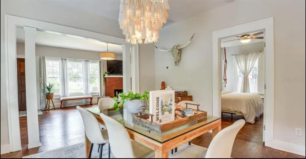 For Sale: $549,000 (3 beds, 3 baths, 1456 Square Feet)