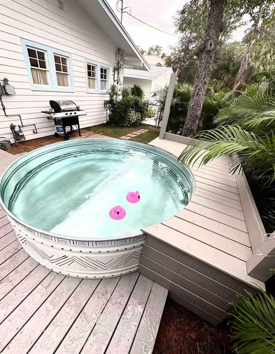 For Sale: $549,000 (3 beds, 3 baths, 1456 Square Feet)