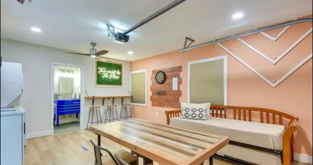 For Sale: $549,000 (3 beds, 3 baths, 1456 Square Feet)