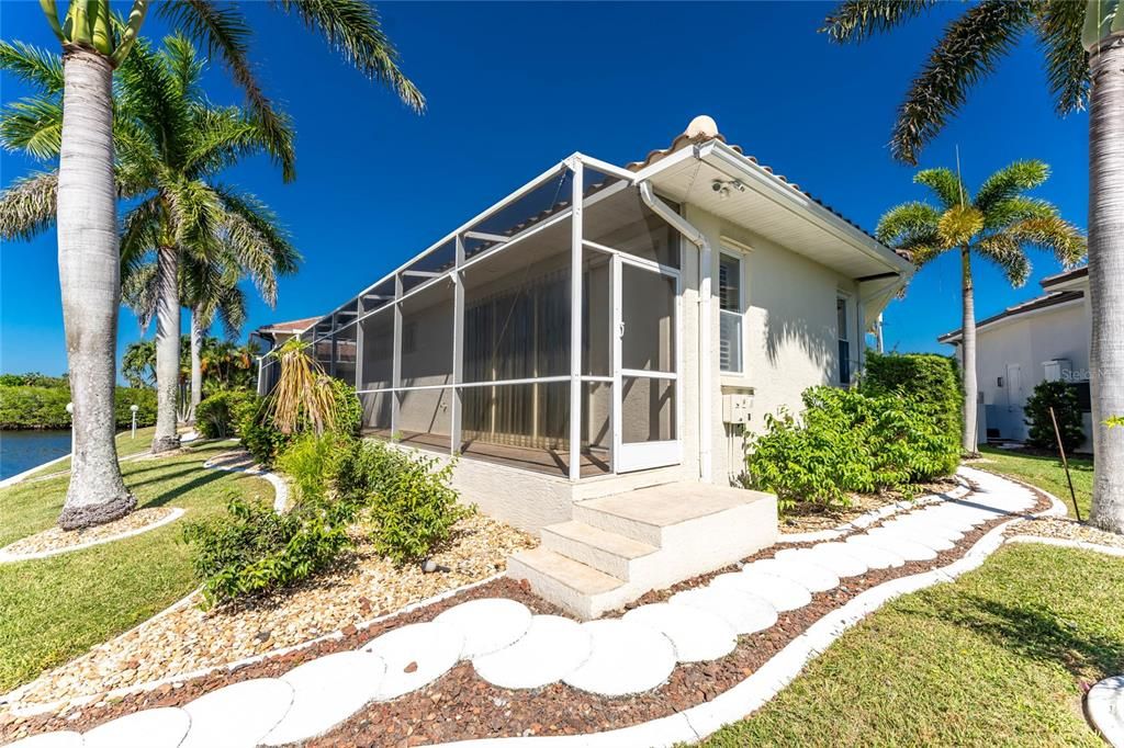 Active With Contract: $875,000 (3 beds, 2 baths, 3038 Square Feet)