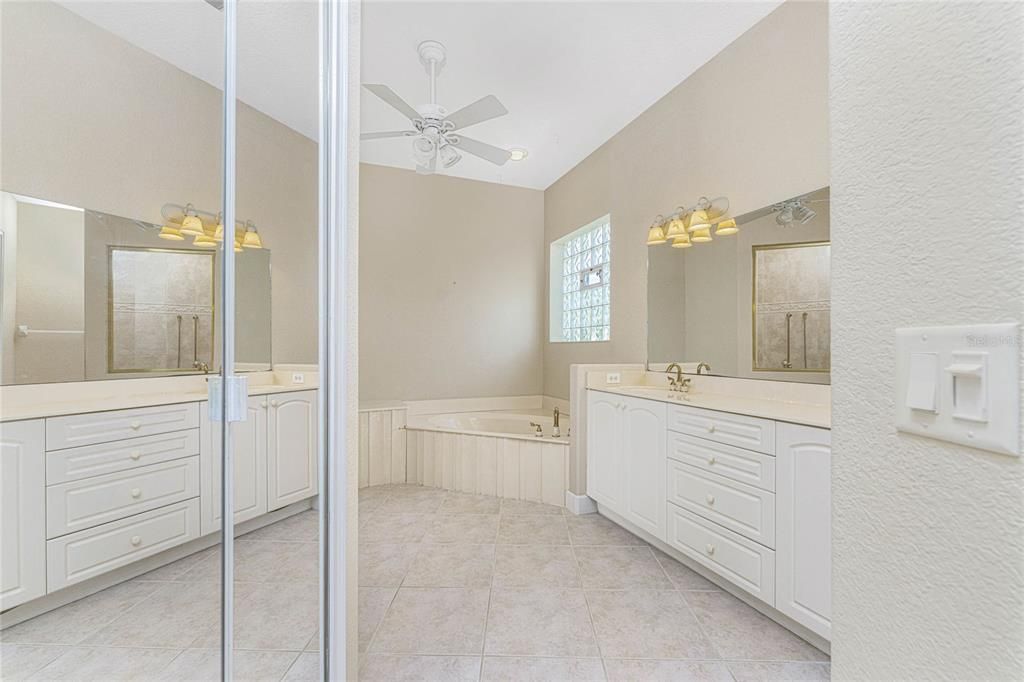 Active With Contract: $875,000 (3 beds, 2 baths, 3038 Square Feet)