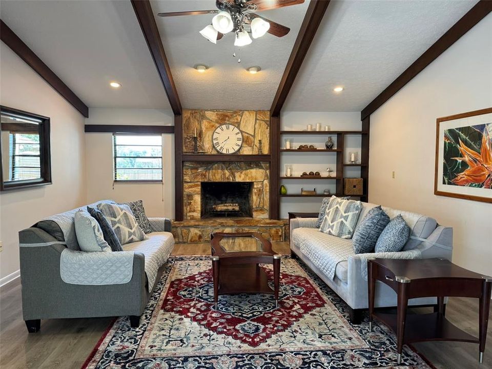 На продажу: $678,000 (4 спален, 2 ванн, 2656 Квадратных фут)