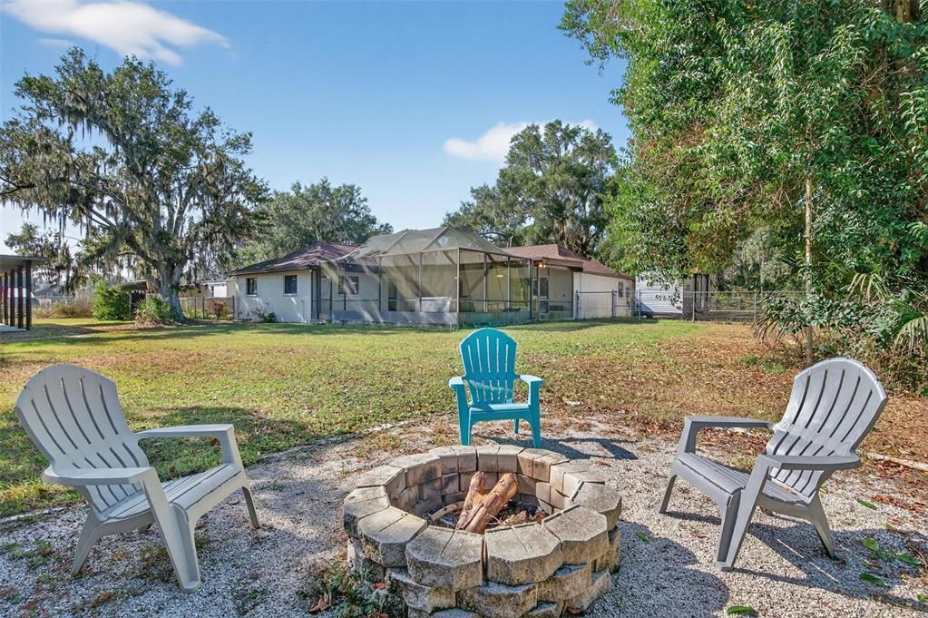 For Sale: $654,000 (4 beds, 2 baths, 2656 Square Feet)