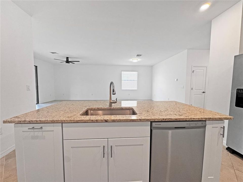 For Sale: $345,000 (4 beds, 3 baths, 2032 Square Feet)