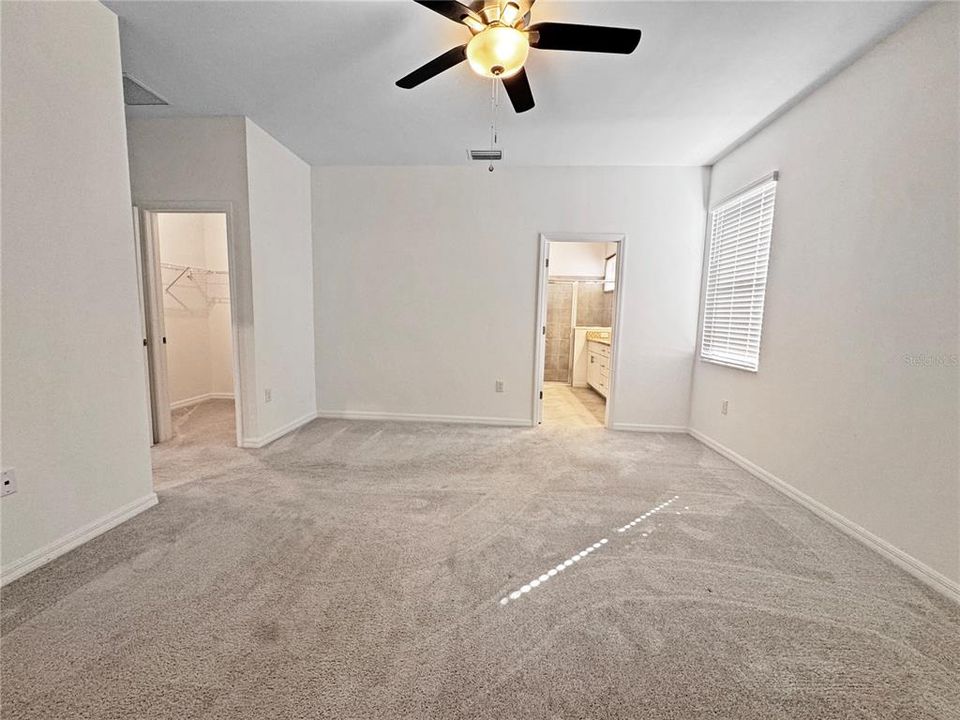 For Sale: $345,000 (4 beds, 3 baths, 2032 Square Feet)