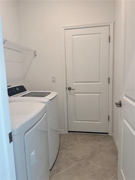 For Sale: $345,000 (4 beds, 3 baths, 2032 Square Feet)