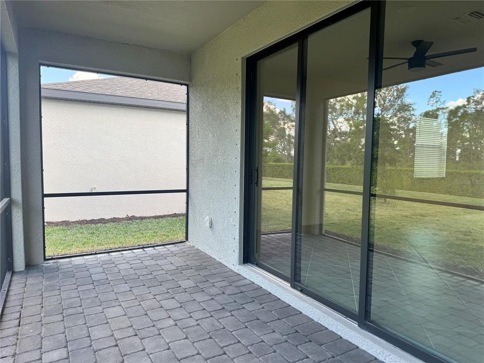 For Sale: $345,000 (4 beds, 3 baths, 2032 Square Feet)