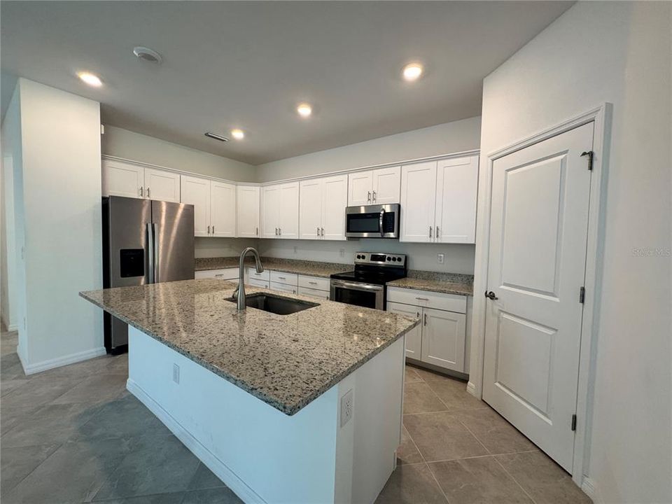 For Sale: $345,000 (4 beds, 3 baths, 2032 Square Feet)