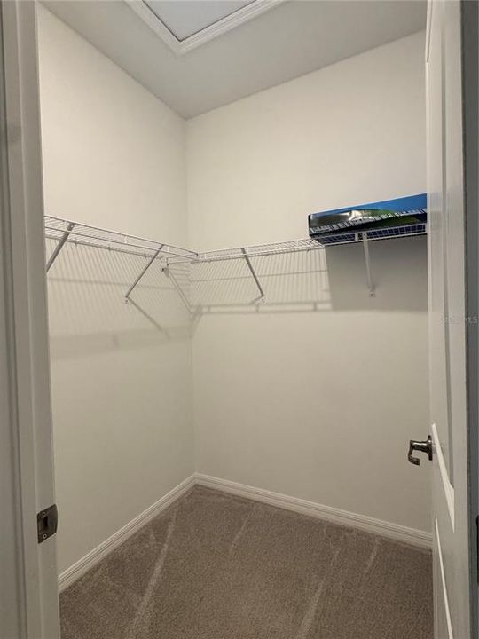 For Sale: $345,000 (4 beds, 3 baths, 2032 Square Feet)