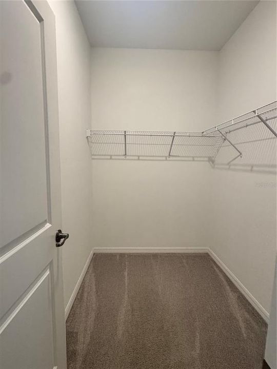 For Sale: $345,000 (4 beds, 3 baths, 2032 Square Feet)