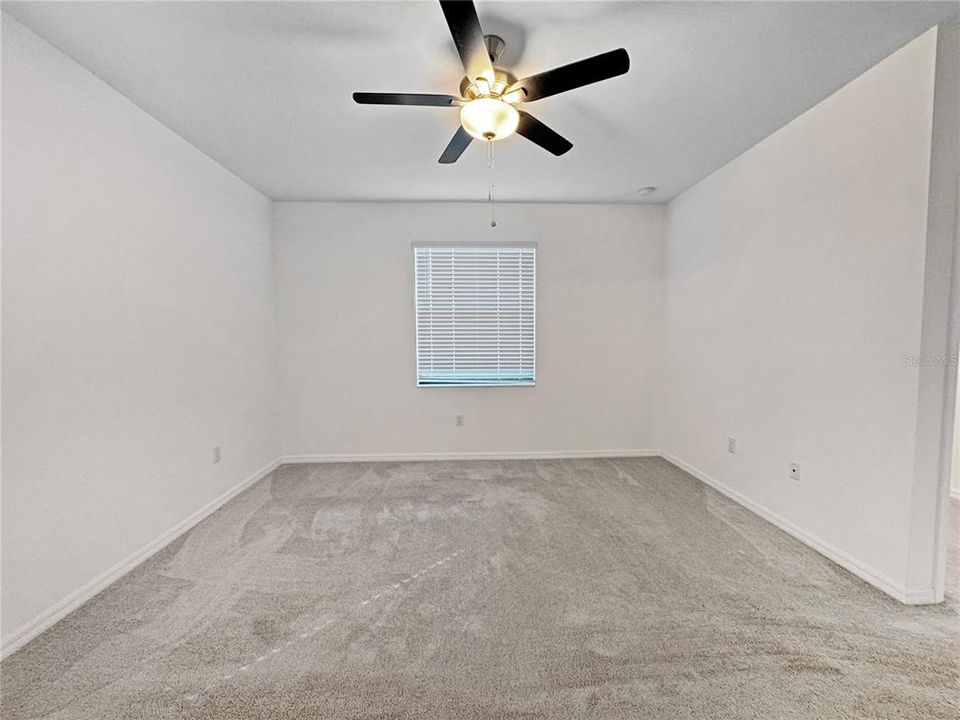 For Sale: $345,000 (4 beds, 3 baths, 2032 Square Feet)