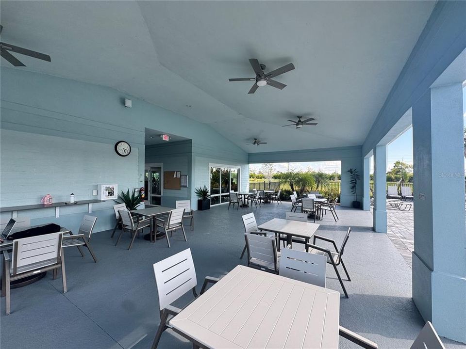 For Sale: $345,000 (4 beds, 3 baths, 2032 Square Feet)