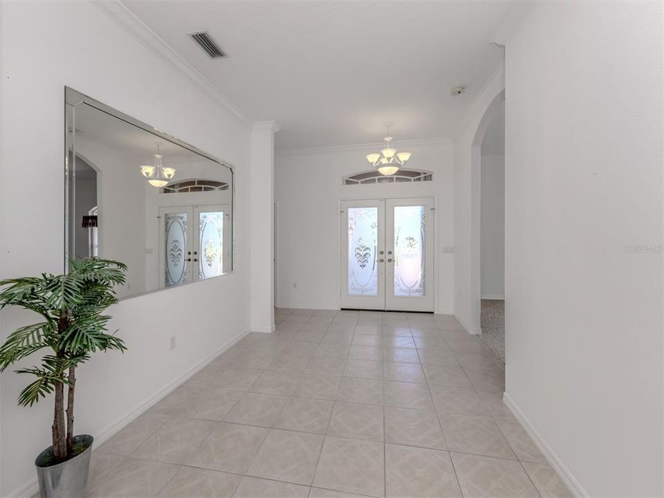 For Sale: $375,000 (2 beds, 2 baths, 1797 Square Feet)
