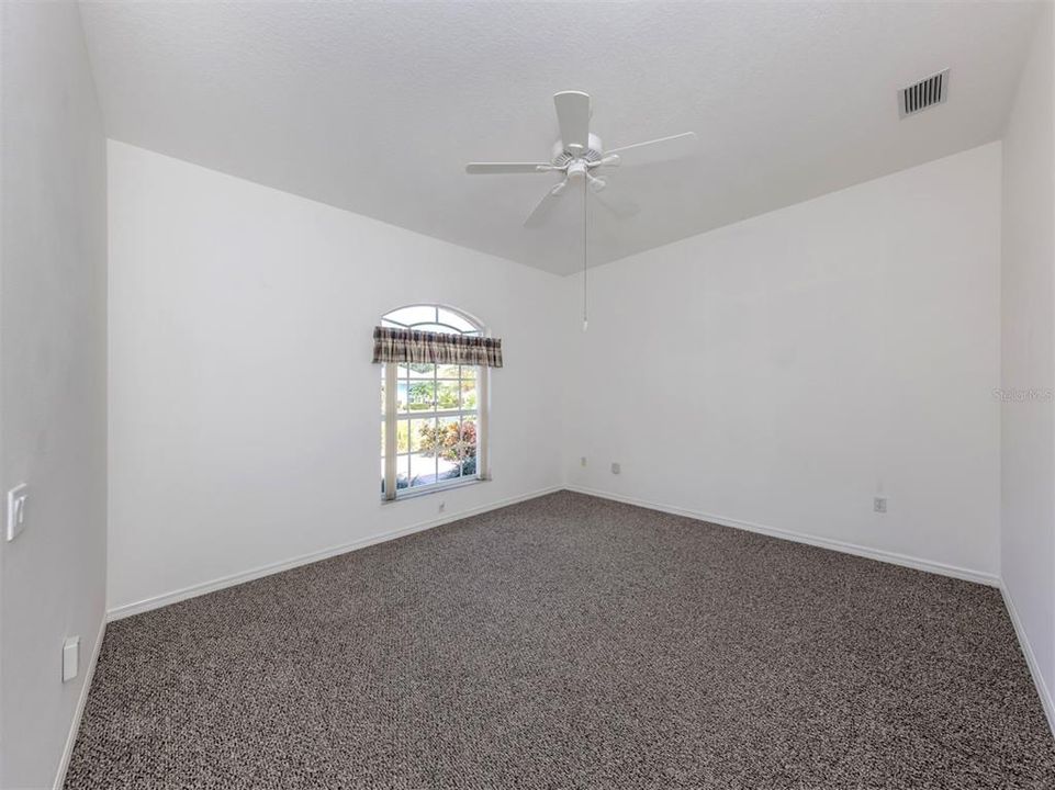 For Sale: $375,000 (2 beds, 2 baths, 1797 Square Feet)