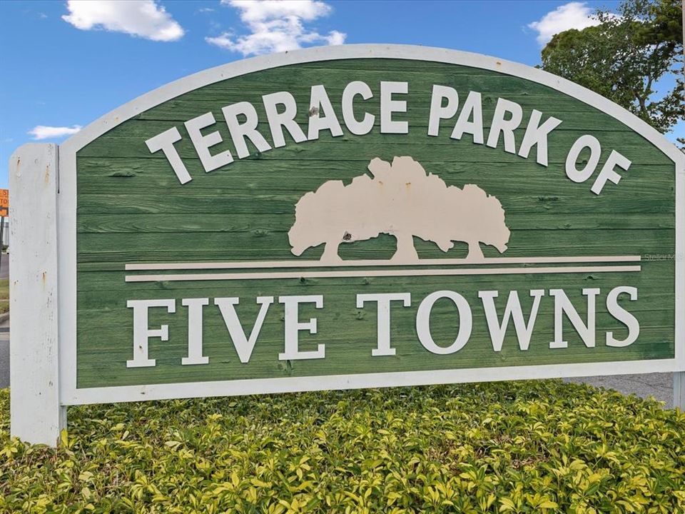 Active With Contract: $229,900 (2 beds, 2 baths, 1245 Square Feet)