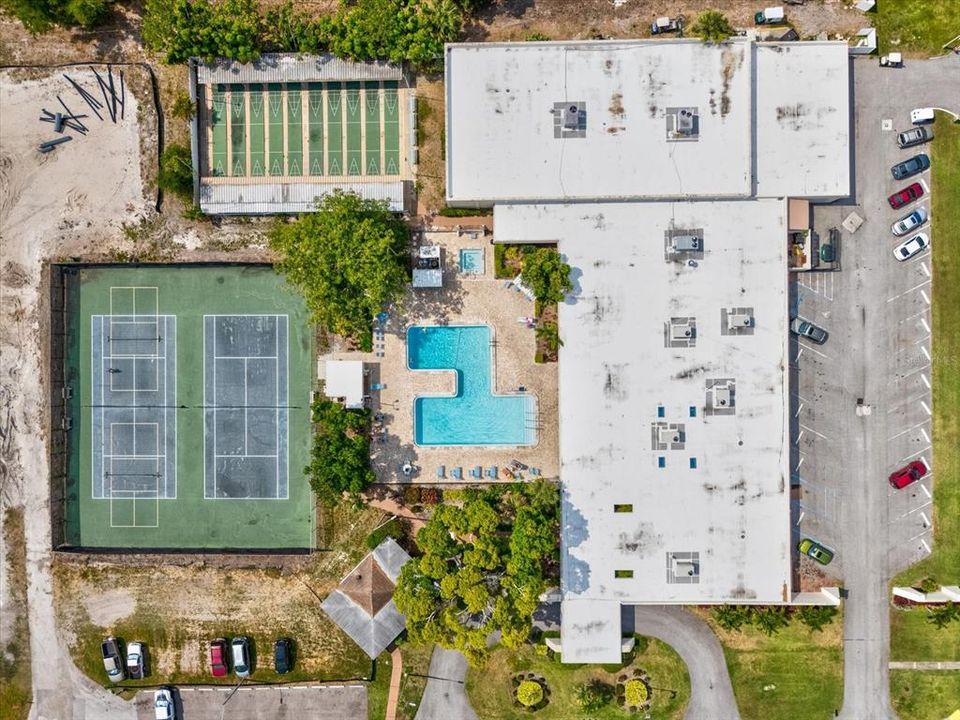 Active With Contract: $229,900 (2 beds, 2 baths, 1245 Square Feet)