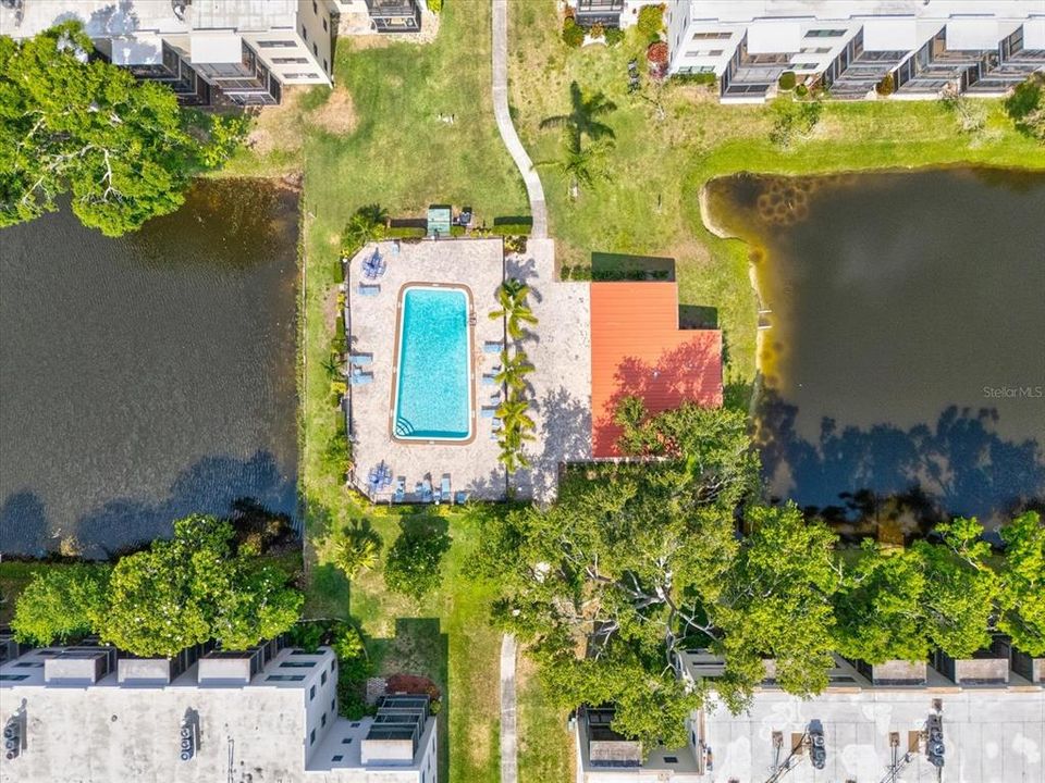 Active With Contract: $229,900 (2 beds, 2 baths, 1245 Square Feet)