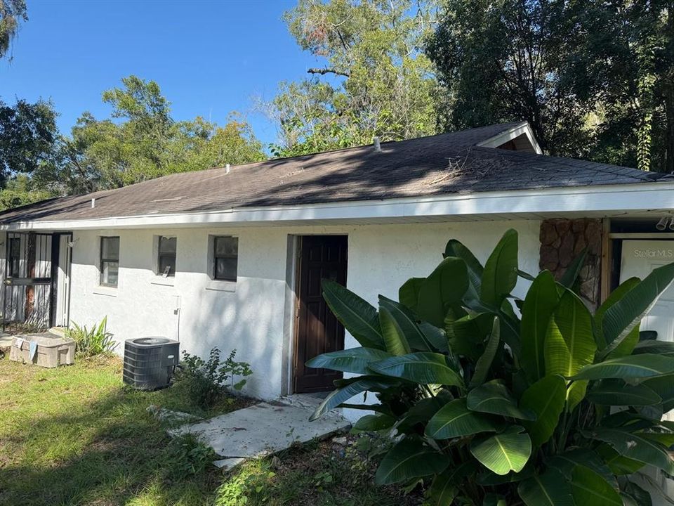 For Sale: $175,000 (3 beds, 2 baths, 1288 Square Feet)