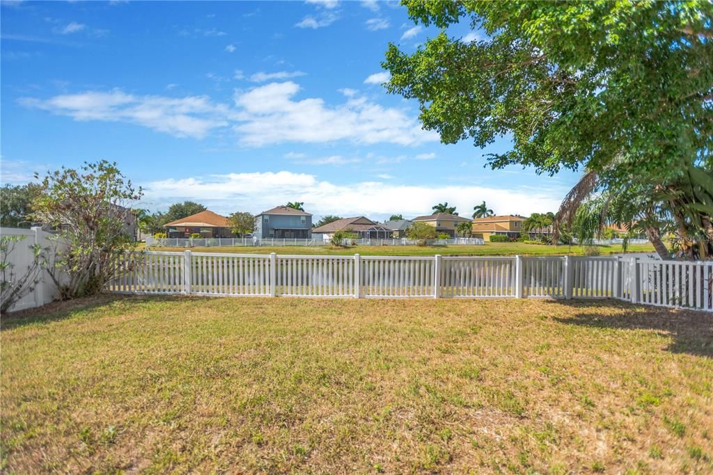 For Sale: $304,900 (3 beds, 2 baths, 1705 Square Feet)