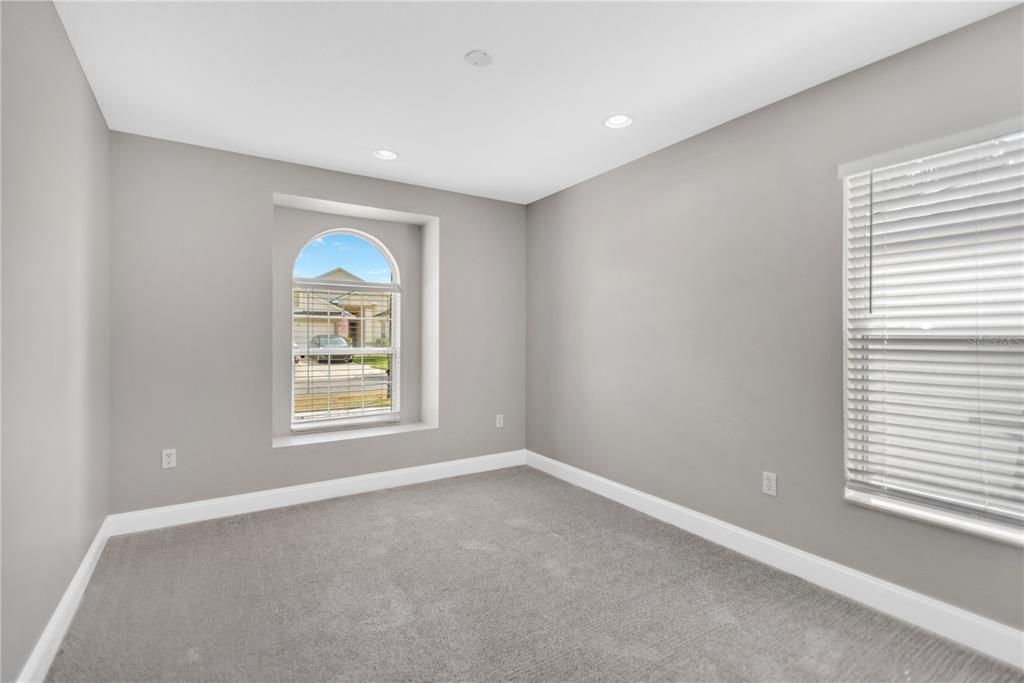 For Sale: $304,900 (3 beds, 2 baths, 1705 Square Feet)