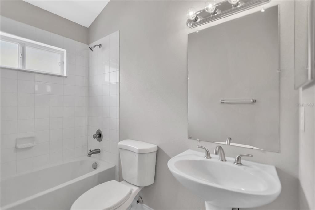 For Sale: $304,900 (3 beds, 2 baths, 1705 Square Feet)