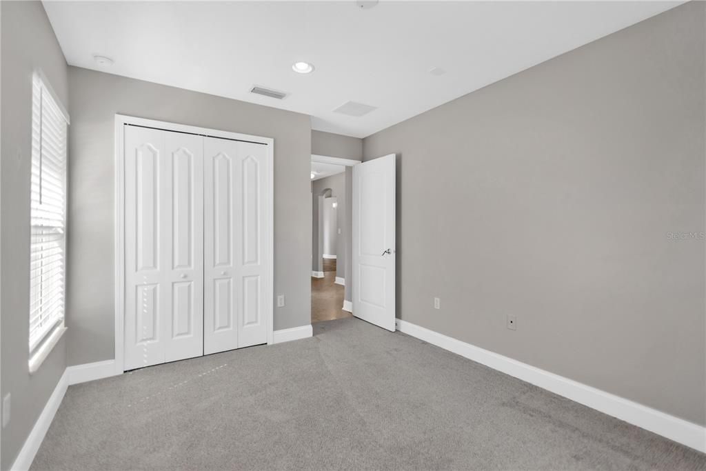 For Sale: $304,900 (3 beds, 2 baths, 1705 Square Feet)