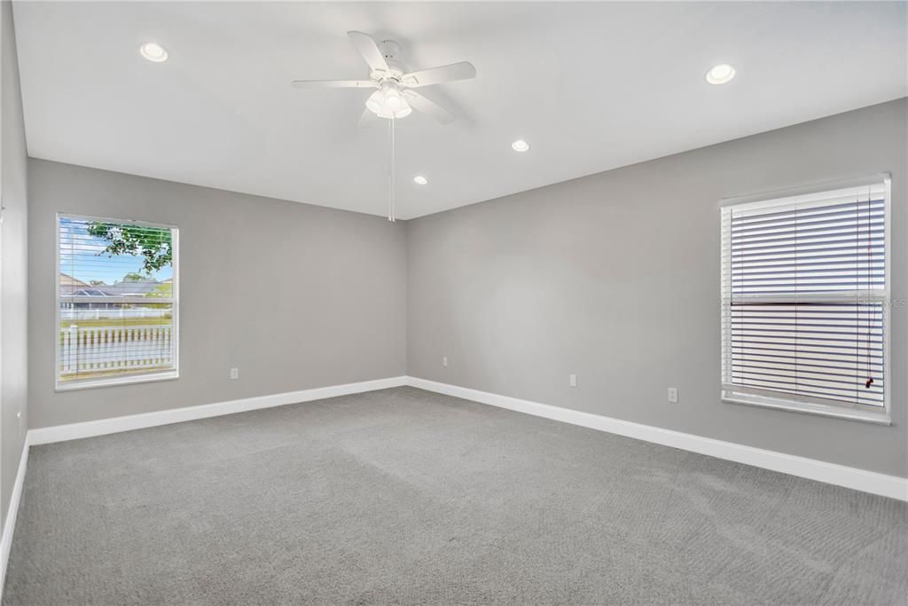 For Sale: $304,900 (3 beds, 2 baths, 1705 Square Feet)