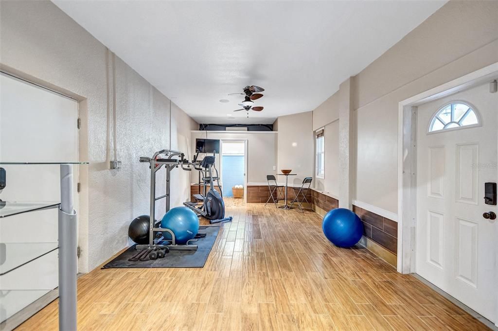 En Venta: $1,125,000 (4 camas, 3 baños, 2989 Pies cuadrados)