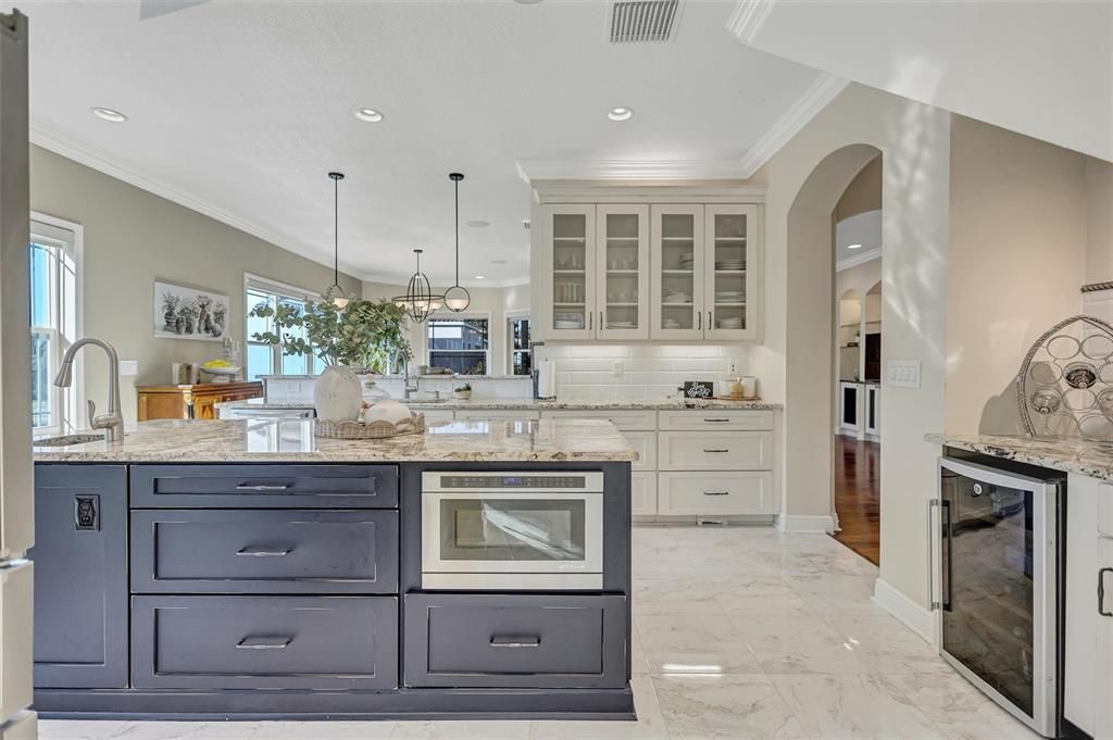 En Venta: $1,125,000 (4 camas, 3 baños, 2989 Pies cuadrados)