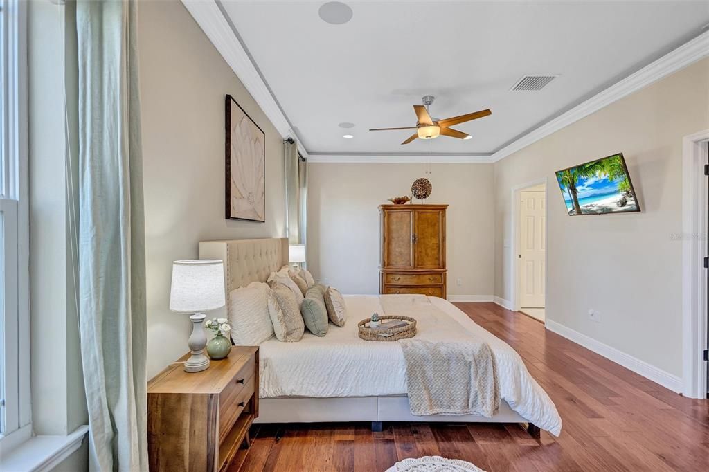 En Venta: $1,125,000 (4 camas, 3 baños, 2989 Pies cuadrados)