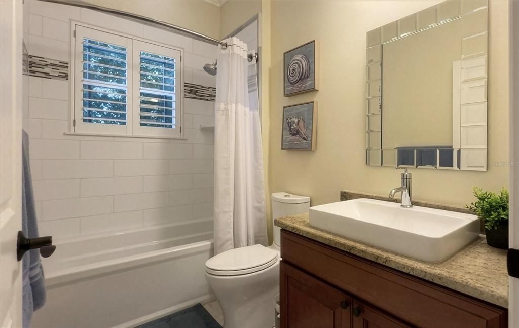 En Venta: $1,125,000 (4 camas, 3 baños, 2989 Pies cuadrados)