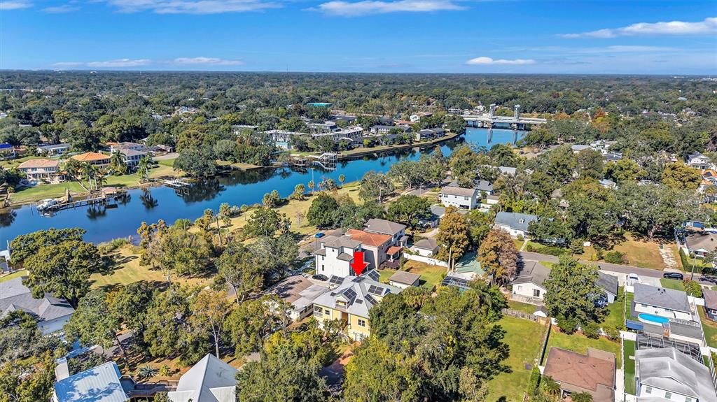 En Venta: $1,125,000 (4 camas, 3 baños, 2989 Pies cuadrados)