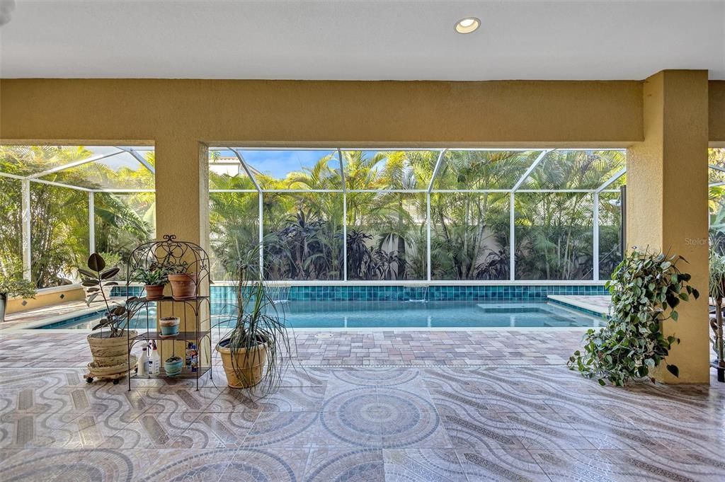 En Venta: $1,125,000 (4 camas, 3 baños, 2989 Pies cuadrados)