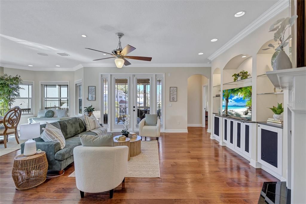 En Venta: $1,125,000 (4 camas, 3 baños, 2989 Pies cuadrados)