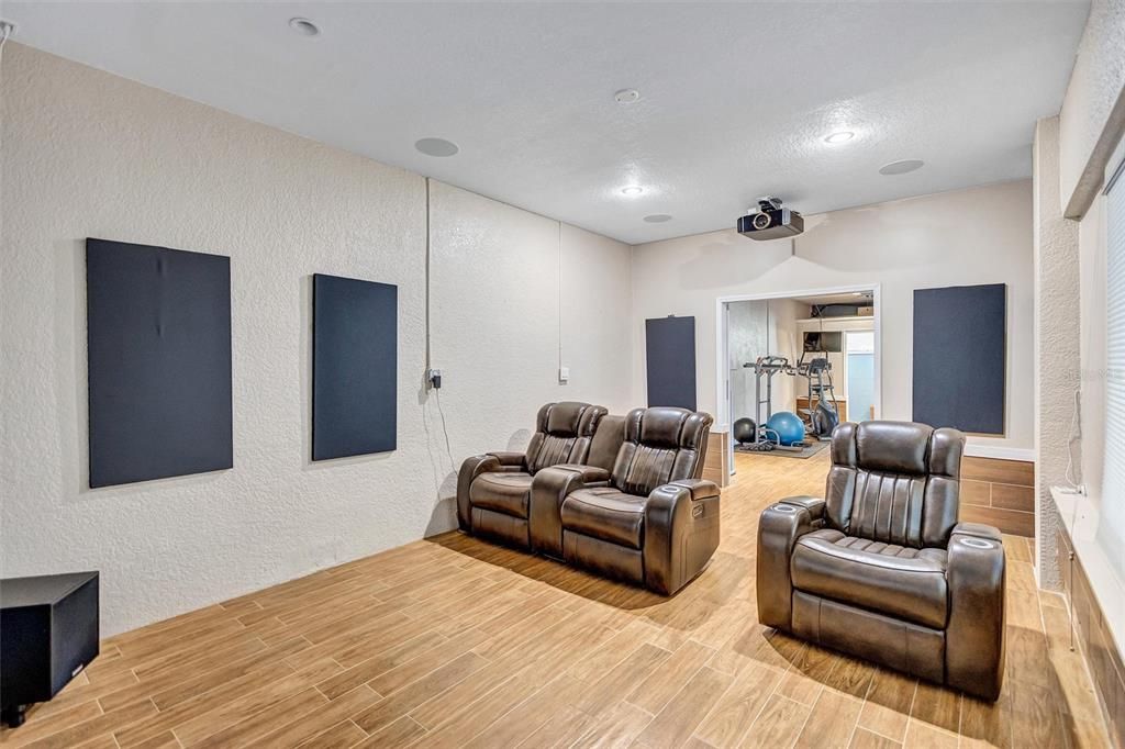 En Venta: $1,125,000 (4 camas, 3 baños, 2989 Pies cuadrados)