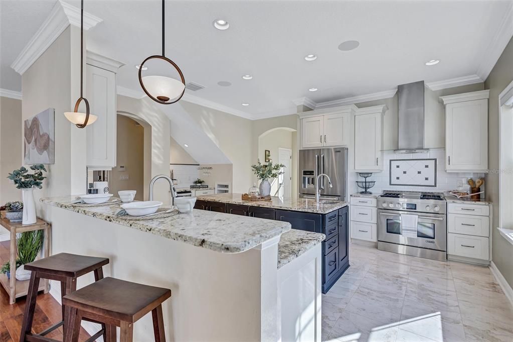 En Venta: $1,125,000 (4 camas, 3 baños, 2989 Pies cuadrados)