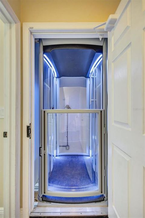 En Venta: $1,125,000 (4 camas, 3 baños, 2989 Pies cuadrados)