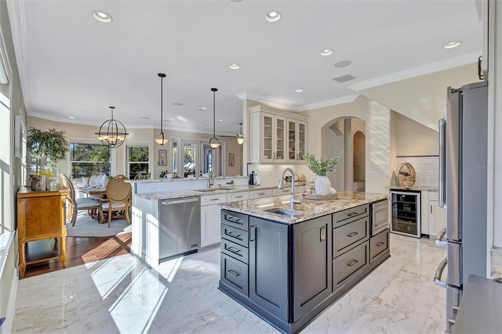 En Venta: $1,125,000 (4 camas, 3 baños, 2989 Pies cuadrados)