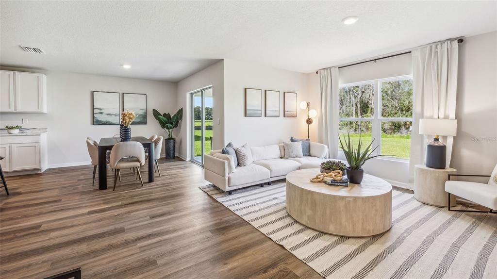 Active With Contract: $378,990 (4 beds, 2 baths, 1828 Square Feet)