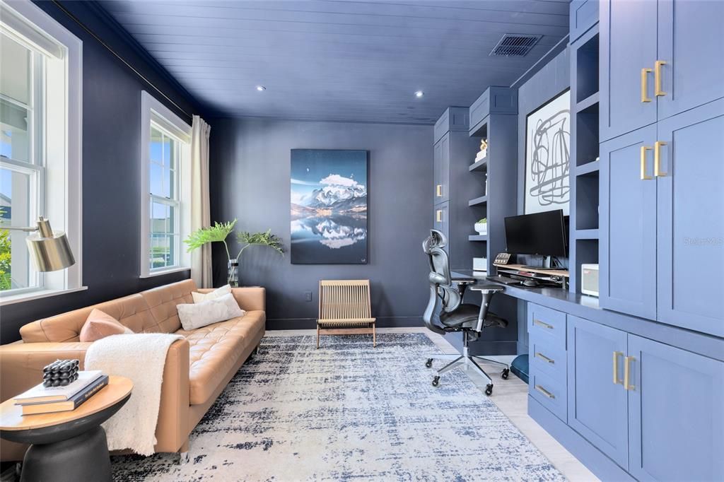 Active With Contract: $829,000 (4 beds, 3 baths, 3084 Square Feet)