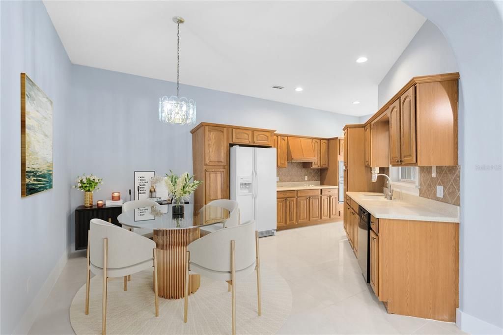 For Sale: $1,590,000 (7 beds, 6 baths, 6337 Square Feet)