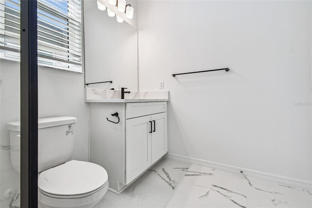 Activo con contrato: $379,999 (2 camas, 2 baños, 1452 Pies cuadrados)