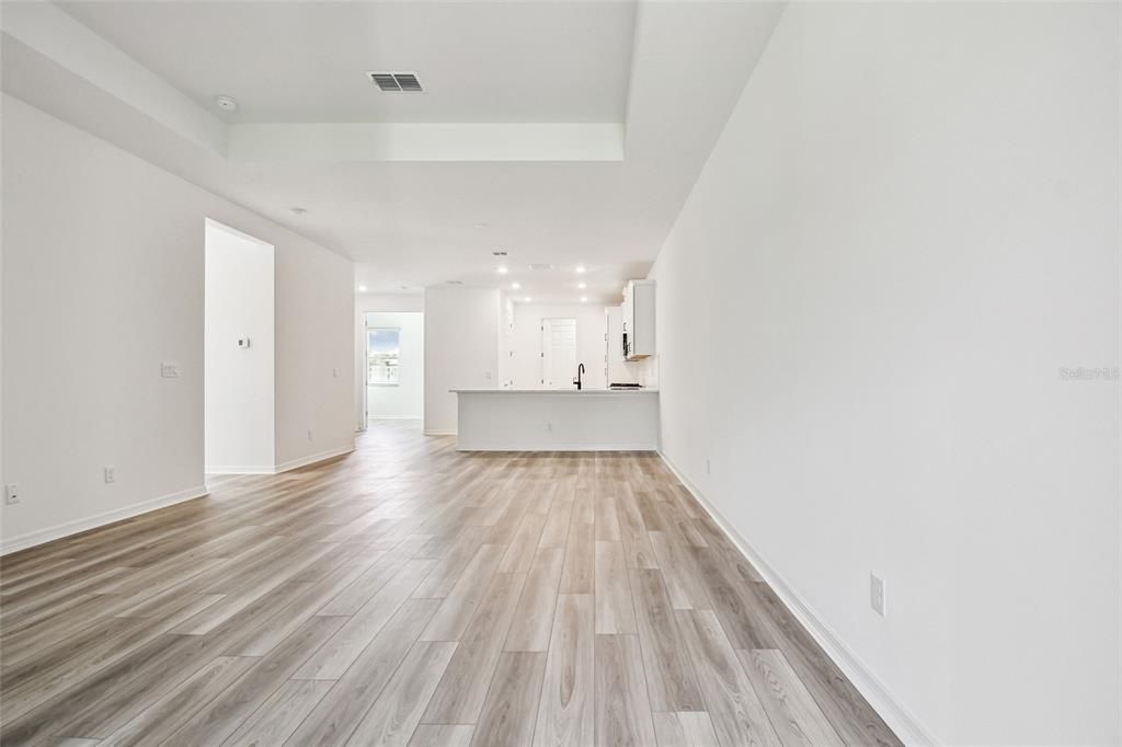 Activo con contrato: $379,999 (2 camas, 2 baños, 1452 Pies cuadrados)